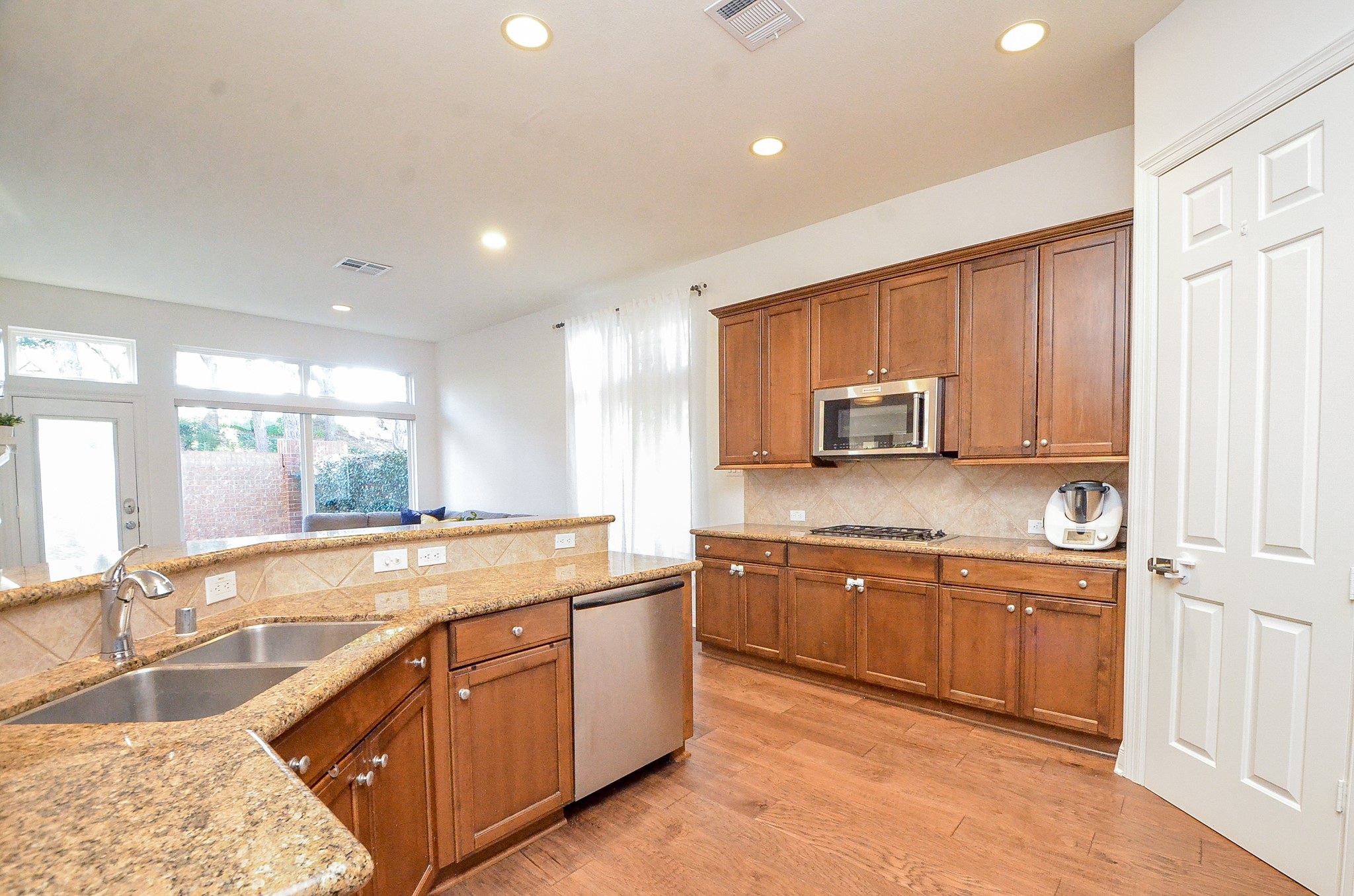 2826 Tudor Manor Houston, TX 77082 - Photo 17 of 50