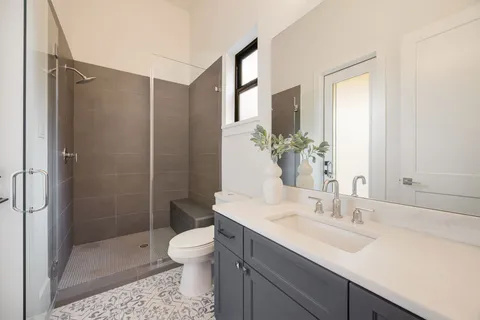 $2,630,000 | 4501 Valerie Street, Bellaire, TX 77401