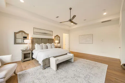 $2,630,000 | 4501 Valerie Street, Bellaire, TX 77401