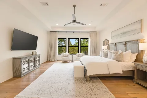 $2,630,000 | 4501 Valerie Street, Bellaire, TX 77401