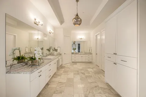 $2,630,000 | 4501 Valerie Street, Bellaire, TX 77401