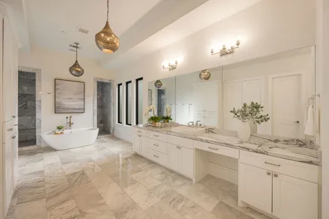 $2,630,000 | 4501 Valerie Street, Bellaire, TX 77401