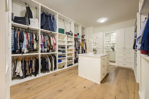 $2,630,000 | 4501 Valerie Street, Bellaire, TX 77401