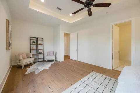 $2,630,000 | 4501 Valerie Street, Bellaire, TX 77401