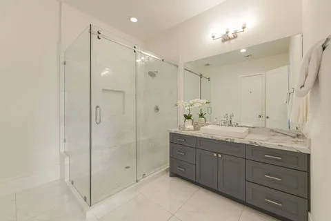 $2,630,000 | 4501 Valerie Street, Bellaire, TX 77401