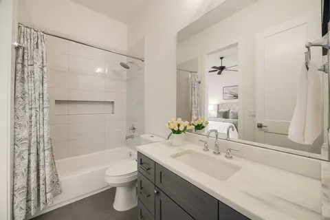 $2,630,000 | 4501 Valerie Street, Bellaire, TX 77401