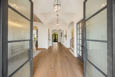 $2,630,000 | 4501 Valerie Street, Bellaire, TX 77401