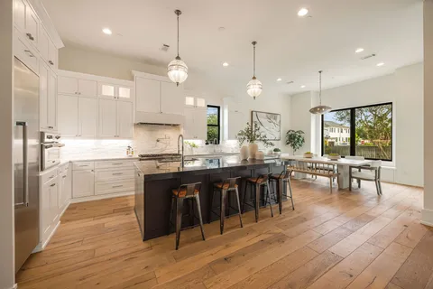 $2,630,000 | 4501 Valerie Street, Bellaire, TX 77401