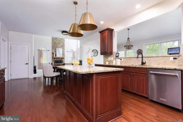 $1,250,000 | 15749 Rothschild Court, Haymarket, VA 20169