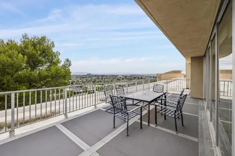 $975,000 | 400 Davey Glen Road, Unit 4623, Belmont, CA 94002