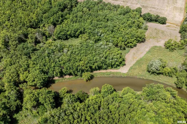 $380,000 | 13 Walker Twp West Point, Sutter, IL 62373