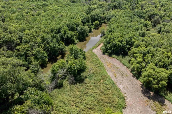 $380,000 | 13 Walker Twp West Point, Sutter, IL 62373