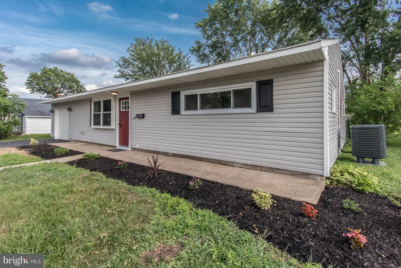 28 Gun Road Levittown, PA 19057 - Photo 2 of 40