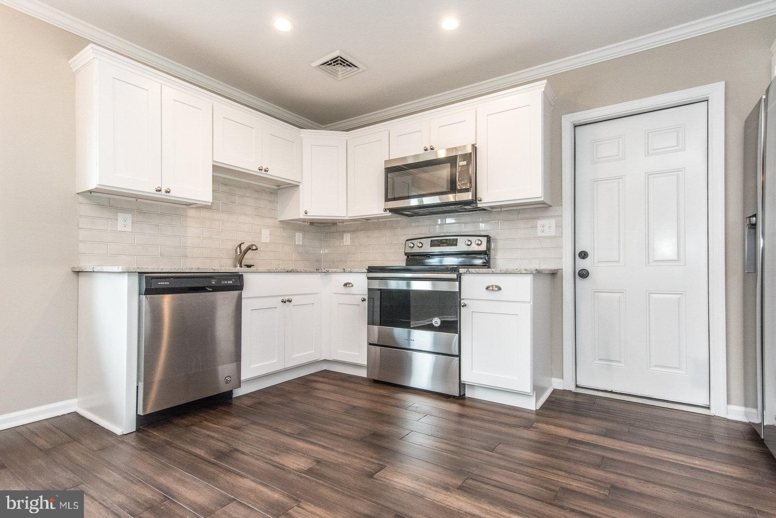 28 Gun Road Levittown, PA 19057 - Photo 13 of 40