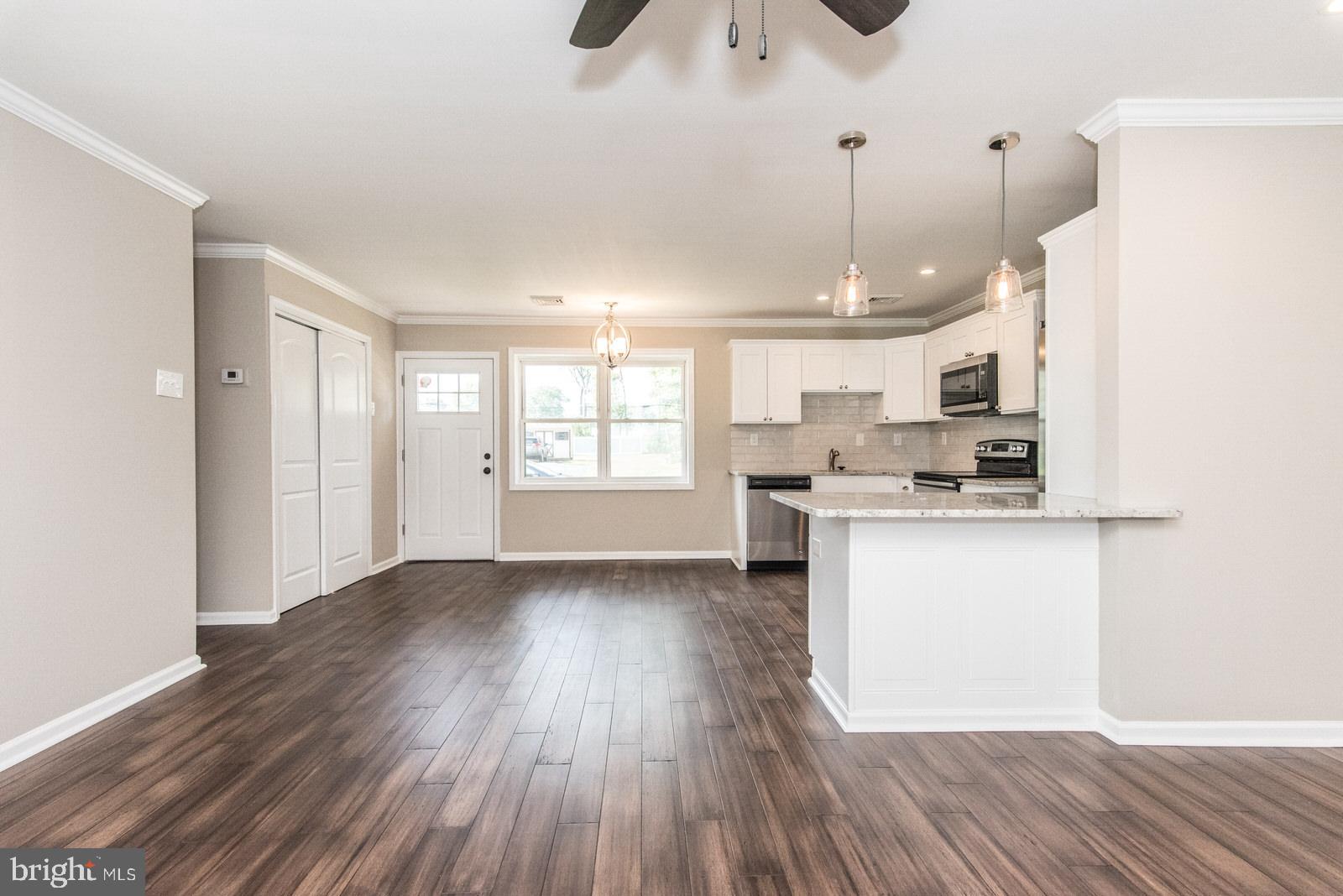 28 Gun Road Levittown, PA 19057 - Photo 15 of 40