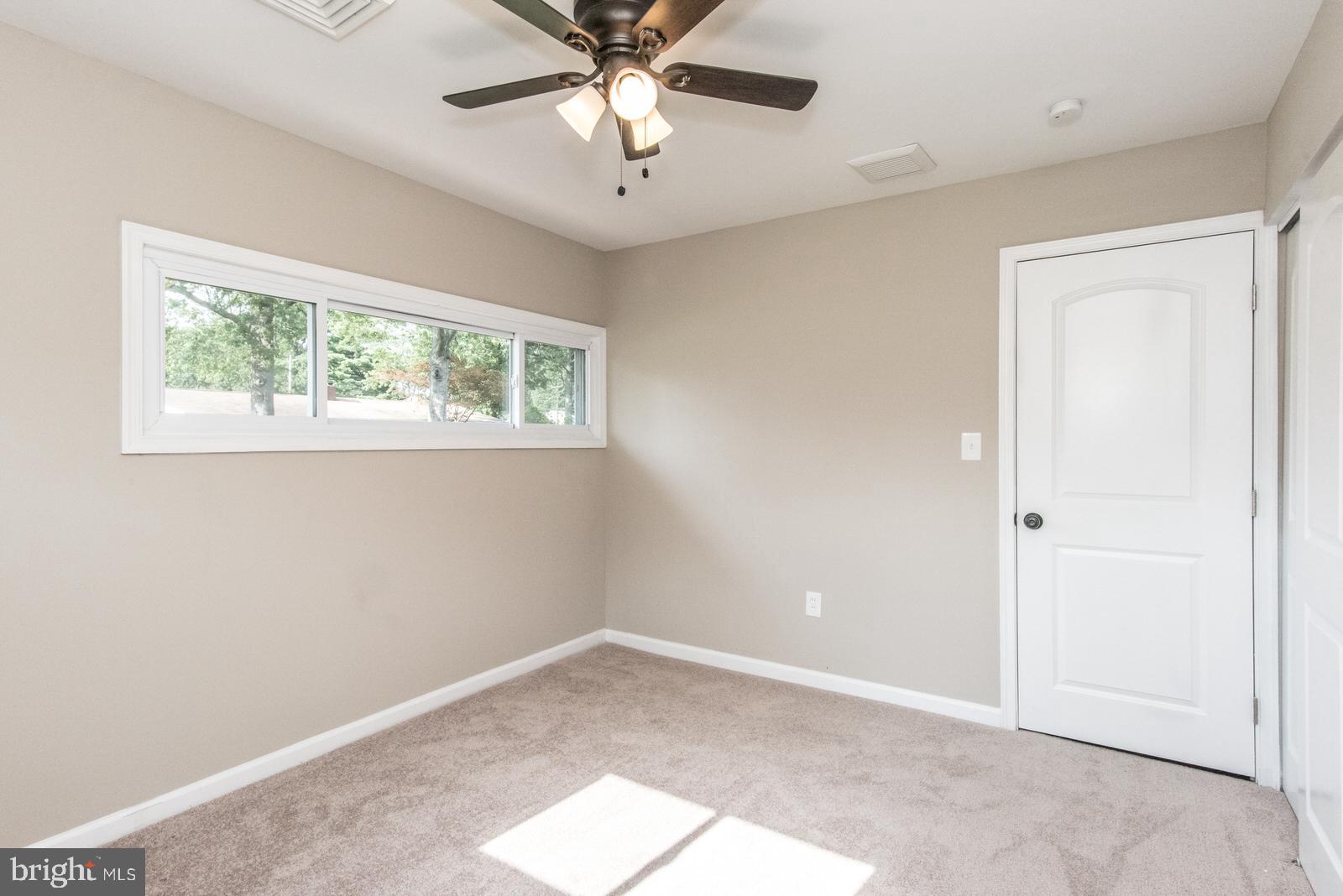 28 Gun Road Levittown, PA 19057 - Photo 20 of 40