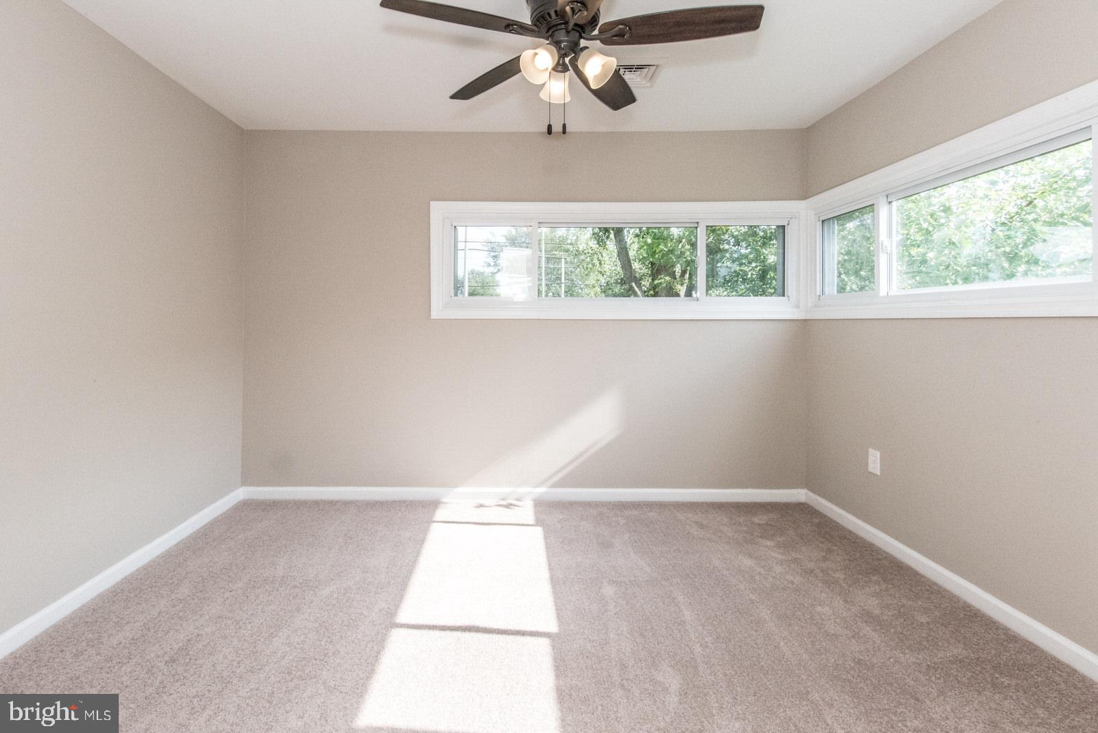 28 Gun Road Levittown, PA 19057 - Photo 26 of 40