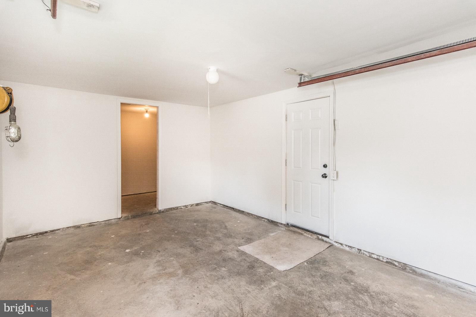 28 Gun Road Levittown, PA 19057 - Photo 31 of 40