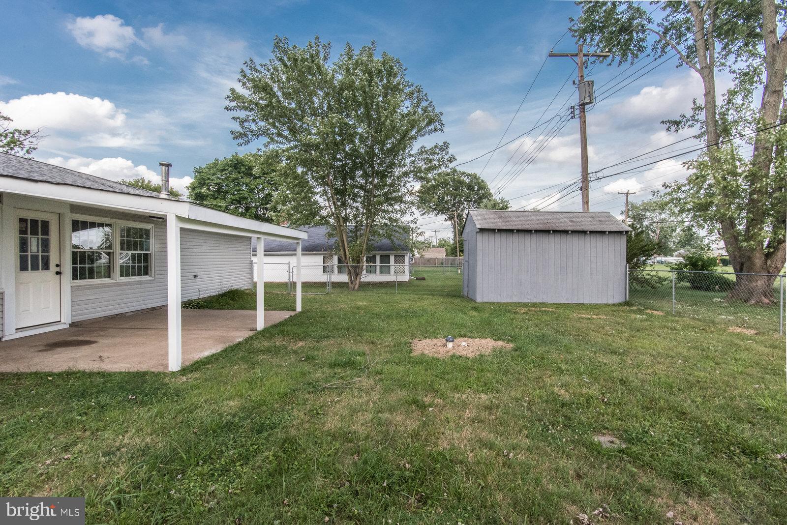 28 Gun Road Levittown, PA 19057 - Photo 37 of 40