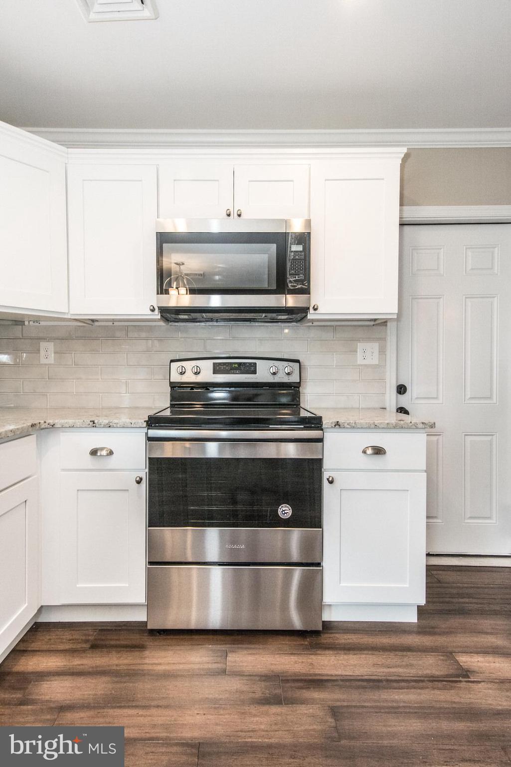 28 Gun Road Levittown, PA 19057 - Photo 10 of 40