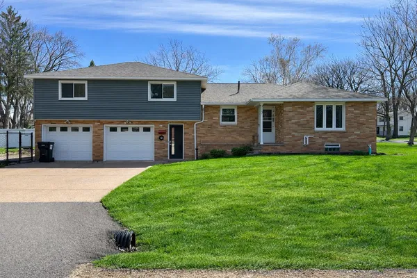 $299,900 | 713 Maryknoll Avenue, Marshfield, WI 54449