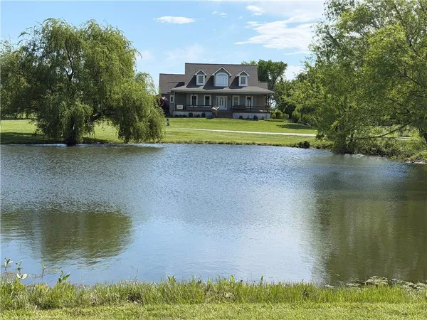 $875,000 | 30521 South Foxtail Drive, Drexel, MO 64742