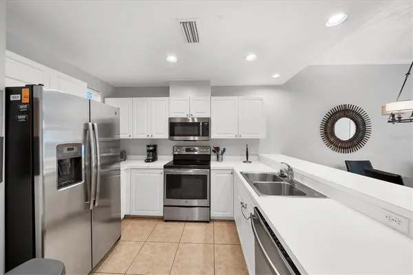 $4,200 | 3604 54th Drive West, Unit 102, Bradenton, FL 34210