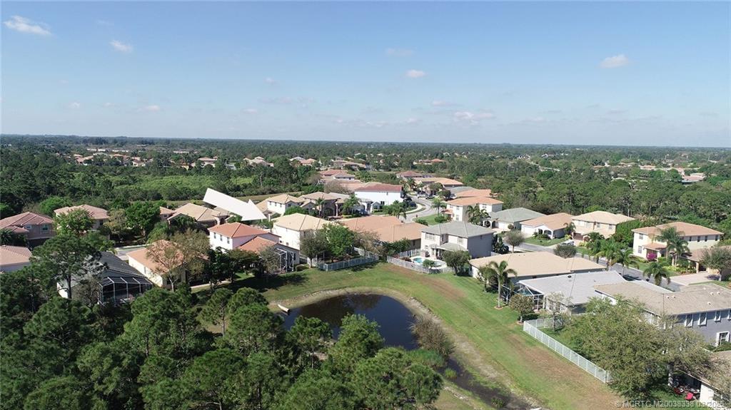 1041 Southeast Fleming Way Stuart, FL 34997 - Photo 14 of 38 Gallery Image 14