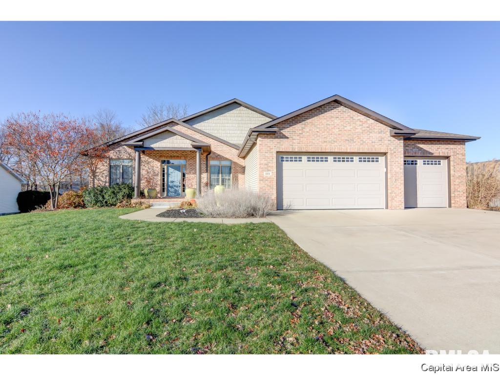 325 Brookside Lane Chatham, IL 62629 - Photo 1 of 27 Gallery Image 1