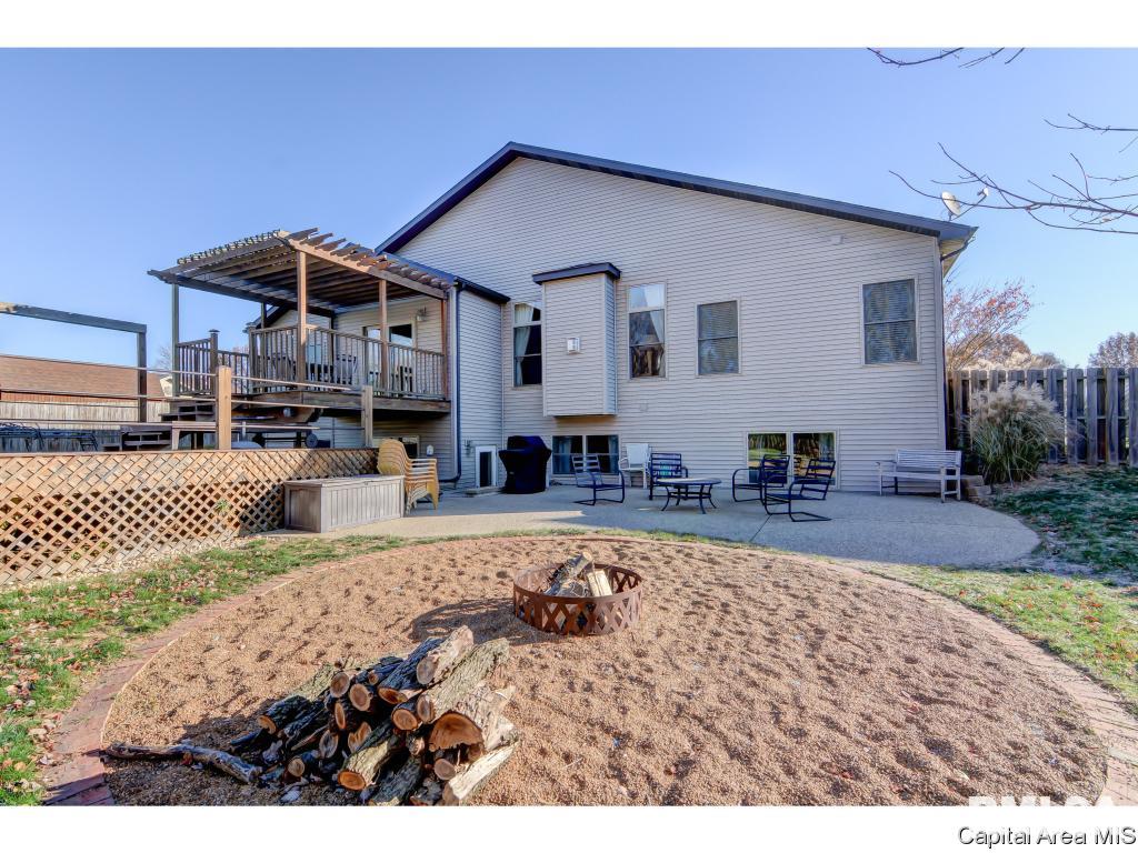 325 Brookside Lane Chatham, IL 62629 - Photo 2 of 27 Gallery Image 2