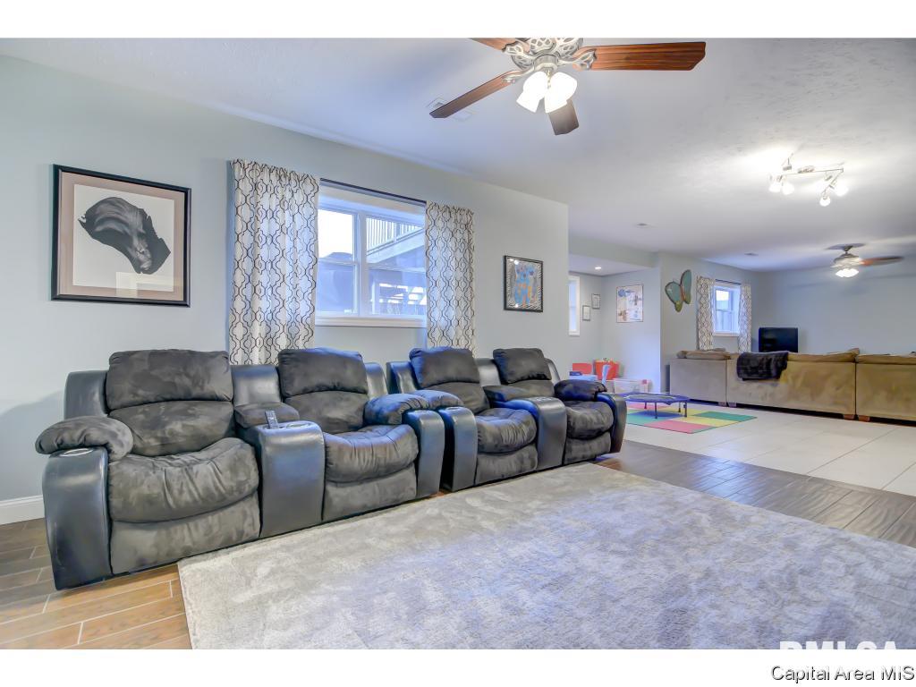 325 Brookside Lane Chatham, IL 62629 - Photo 23 of 27 Gallery Image 23