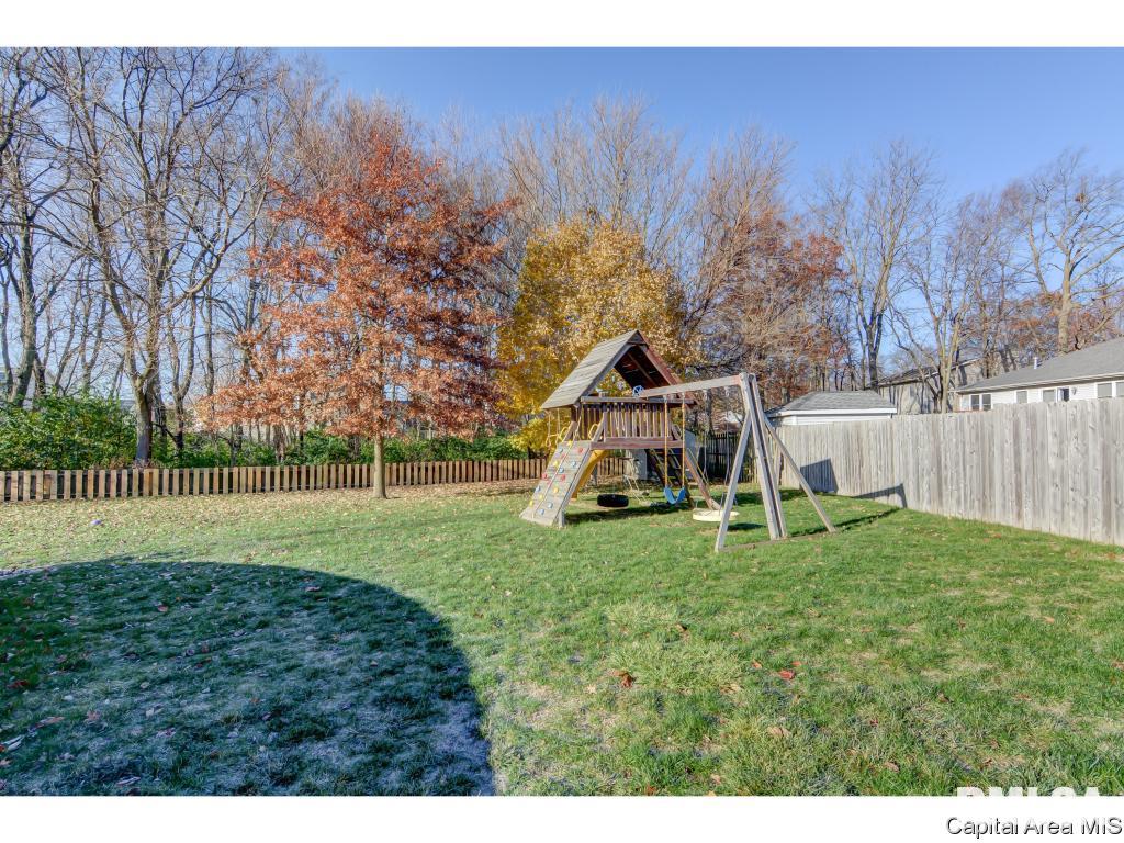325 Brookside Lane Chatham, IL 62629 - Photo 3 of 27 Gallery Image 3