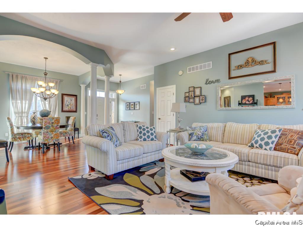 325 Brookside Lane Chatham, IL 62629 - Photo 6 of 27 Gallery Image 6