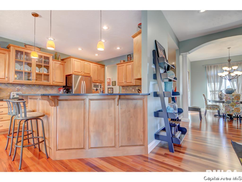 325 Brookside Lane Chatham, IL 62629 - Photo 8 of 27 Gallery Image 8
