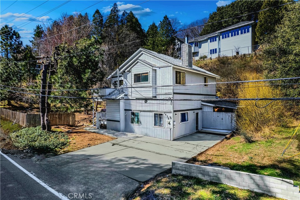 a house view with a outdoor space