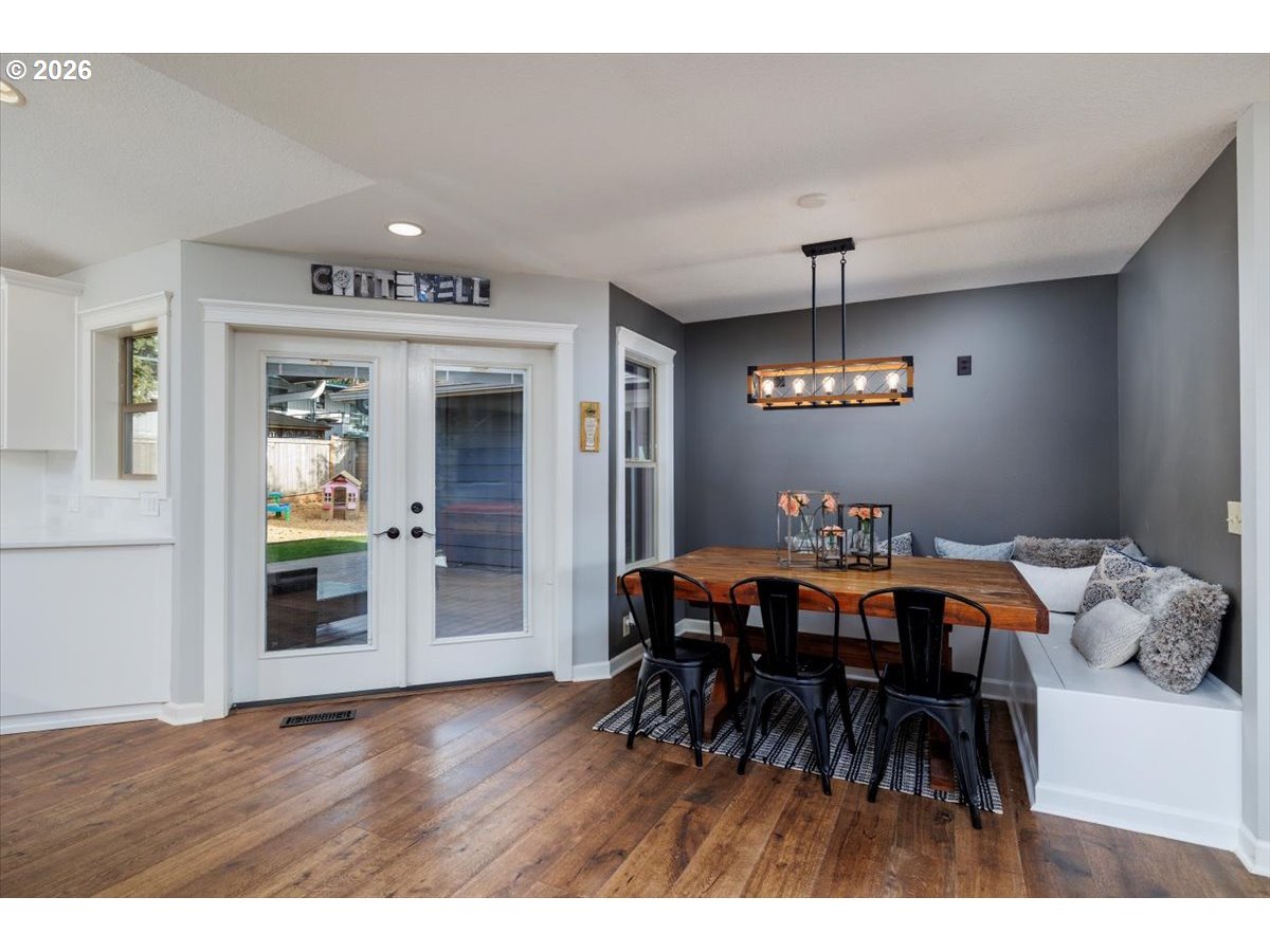13165 Northwest Overton Street Portland, OR 97229 - Photo 11 of 38 Dining Area