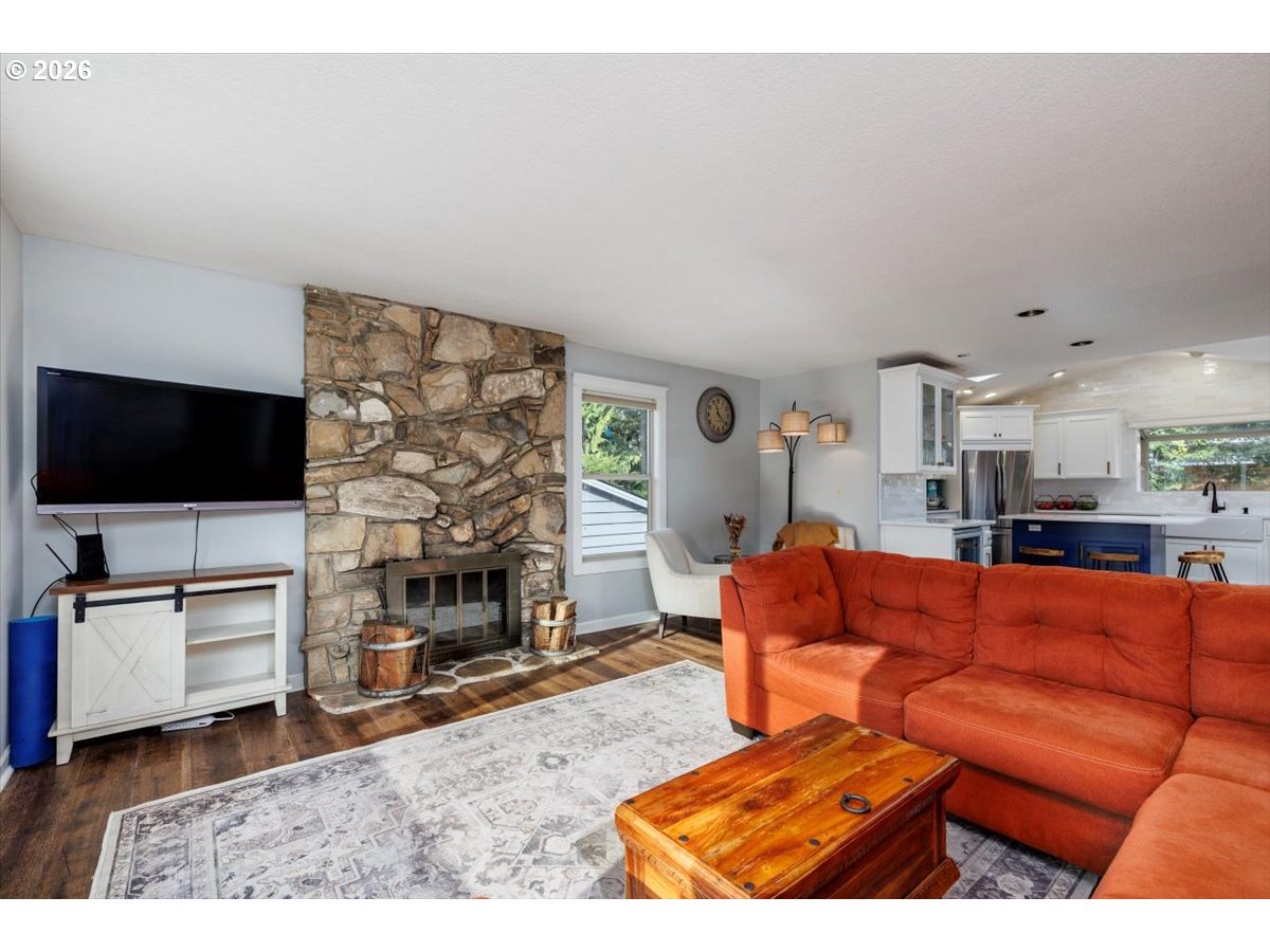 13165 Northwest Overton Street Portland, OR 97229 - Photo 12 of 38 Living Room