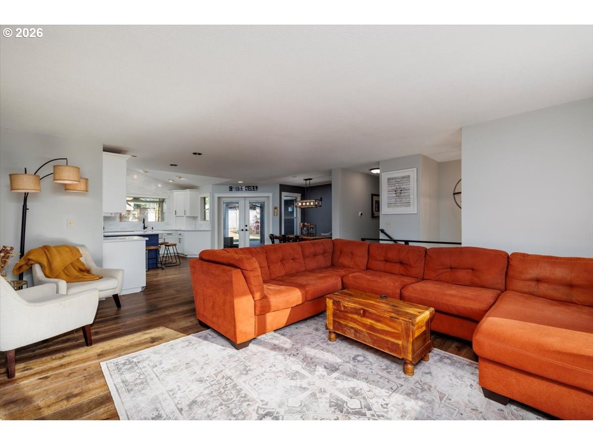 13165 Northwest Overton Street Portland, OR 97229 - Photo 14 of 38 Living Room