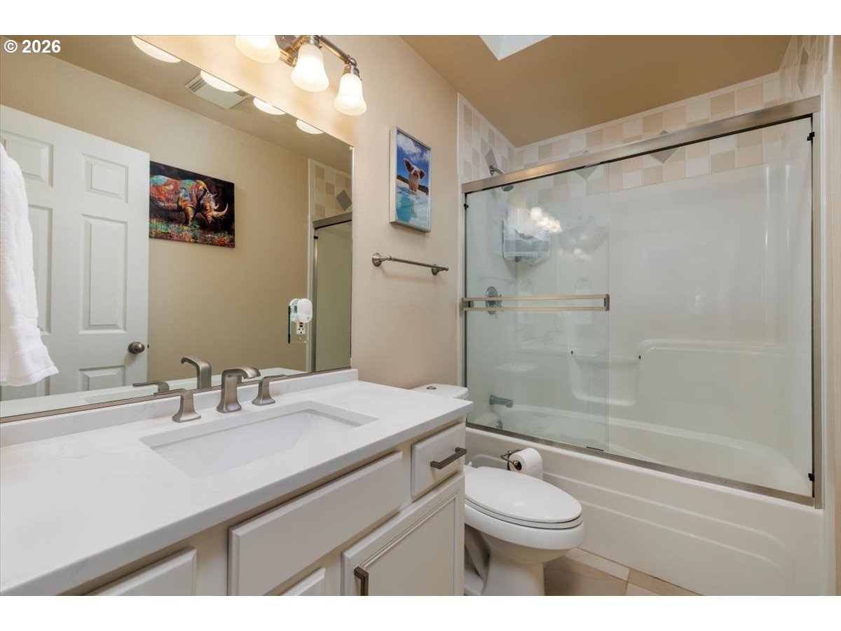 13165 Northwest Overton Street Portland, OR 97229 - Photo 24 of 38 Bathroom