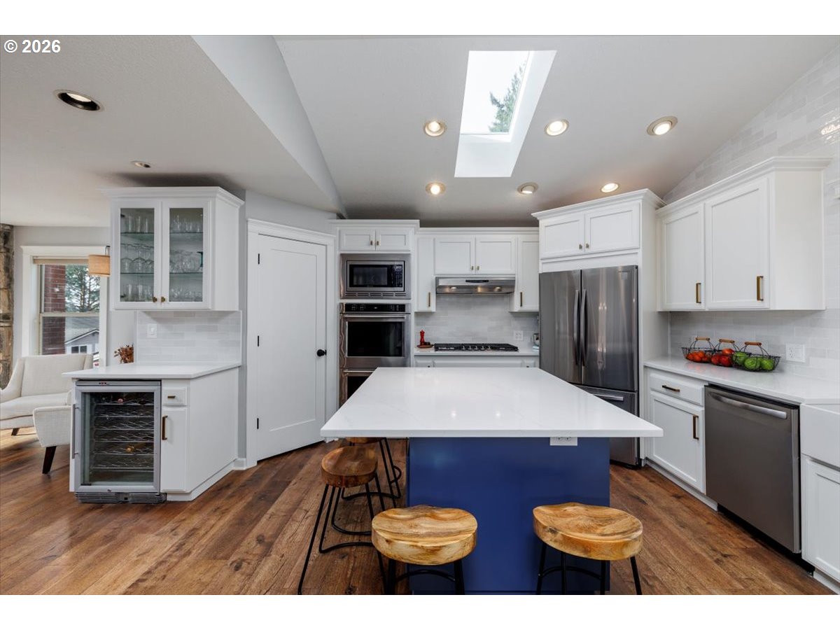 13165 Northwest Overton Street Portland, OR 97229 - Photo 7 of 38 Kitchen