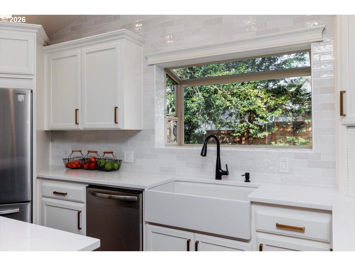 13165 Northwest Overton Street Portland, OR 97229 - Photo 8 of 38 Kitchen
