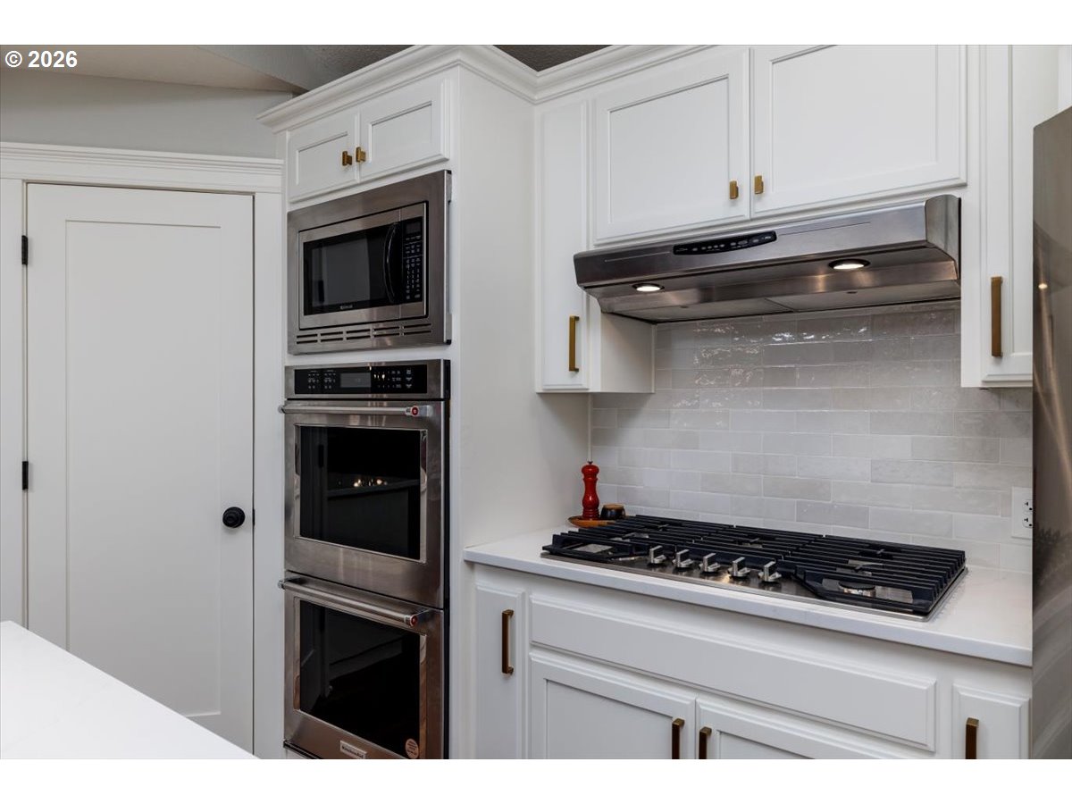 13165 Northwest Overton Street Portland, OR 97229 - Photo 9 of 38 Kitchen
