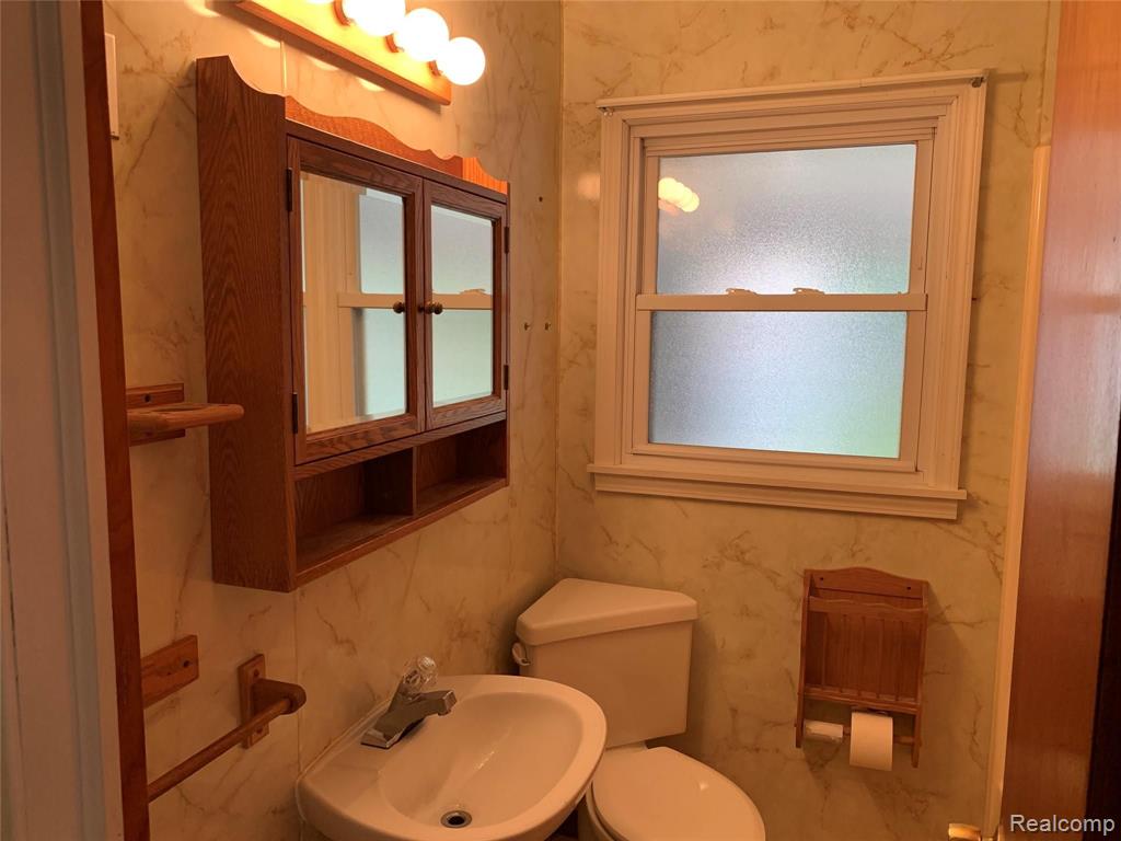 23815 Superior Road Taylor, MI 48180 - Photo 15 of 33