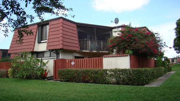 $2,400 | 3845 Victoria Drive, West Palm Beach, FL 33406