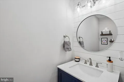 $3,200 | 5715 Balsam Grove Court, North Bethesda, MD 20852