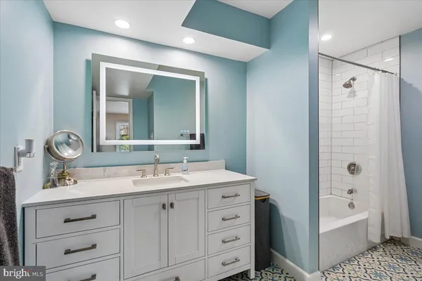 $3,200 | 5715 Balsam Grove Court, North Bethesda, MD 20852