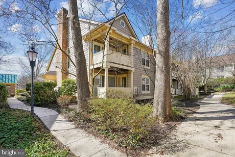 $3,200 | 5715 Balsam Grove Court, North Bethesda, MD 20852
