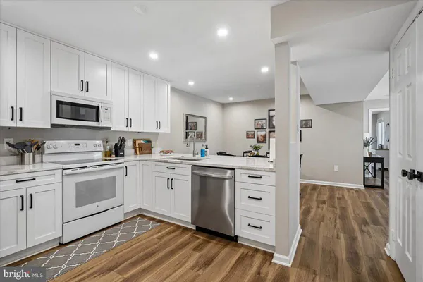 $3,200 | 5715 Balsam Grove Court, North Bethesda, MD 20852