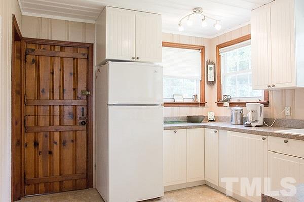 19 Oak Street Roxboro, NC 27573 - Photo 9 of 18 Gallery Image 9