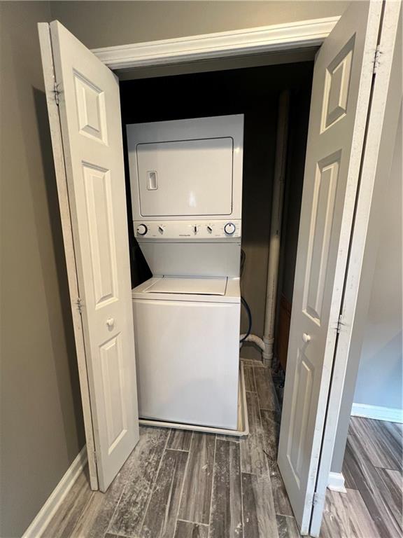 1105 Riverside Drive, Unit 1 Beaver, PA 15009 - Photo 8 of 20 a utility room with dryer and washer